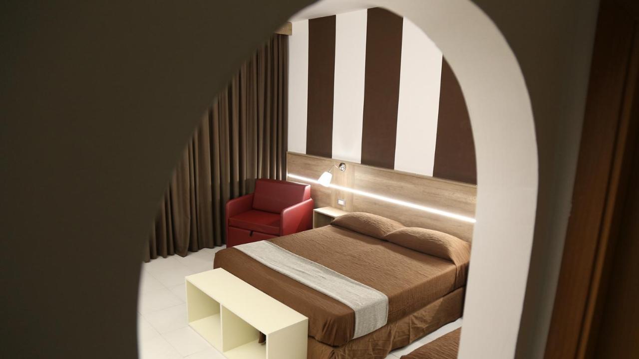 Hotel Meranda كاميغلياتيلو سيلانو المظهر الخارجي الصورة