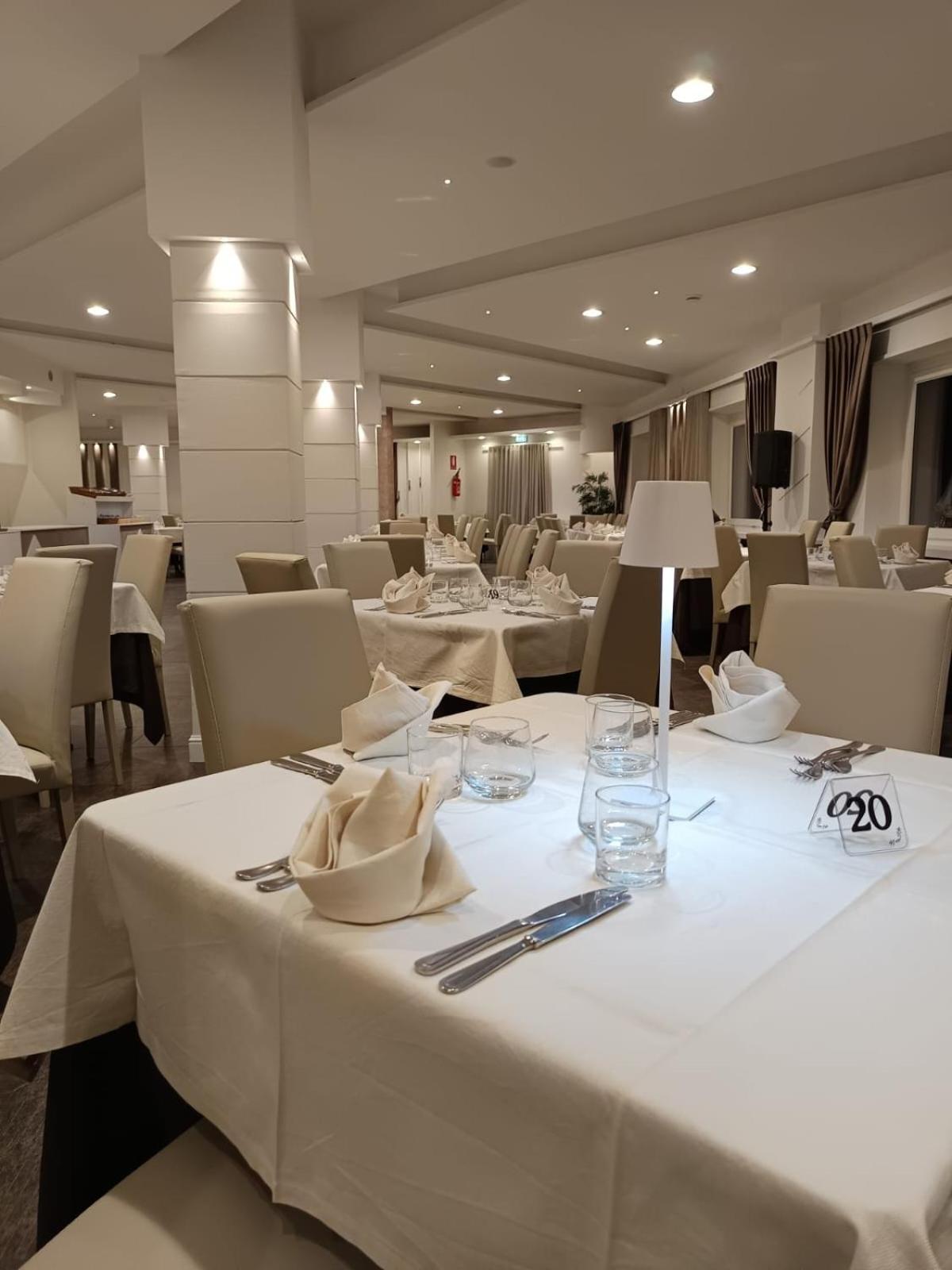 Hotel Meranda كاميغلياتيلو سيلانو المظهر الخارجي الصورة
