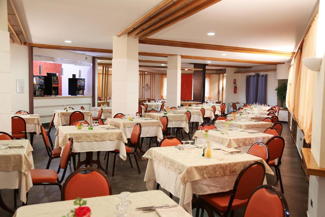 Hotel Meranda كاميغلياتيلو سيلانو المظهر الخارجي الصورة