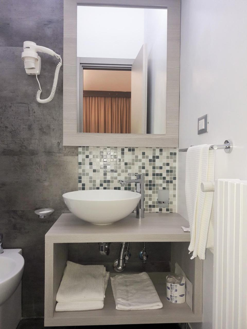 Hotel Meranda كاميغلياتيلو سيلانو المظهر الخارجي الصورة