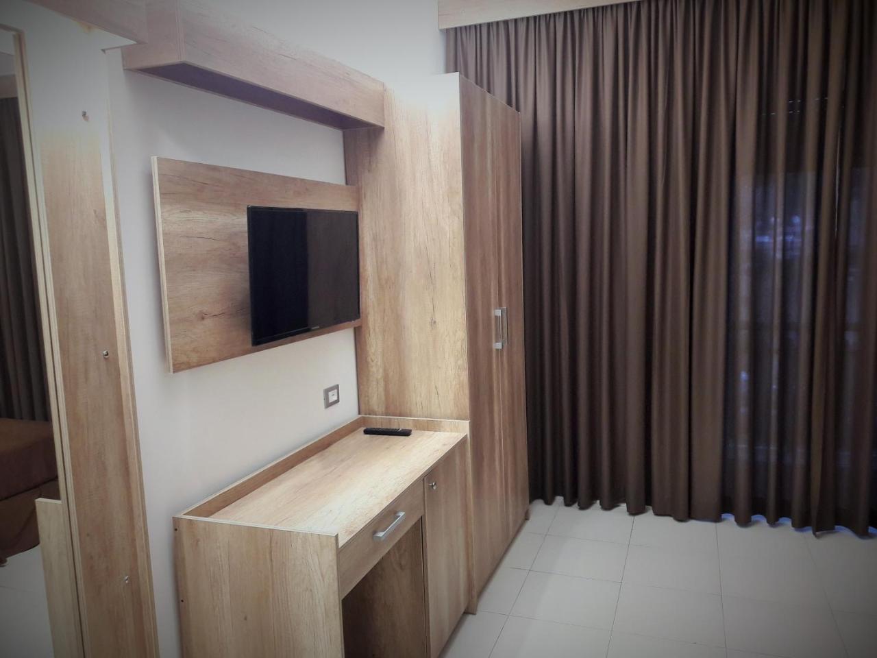 Hotel Meranda كاميغلياتيلو سيلانو المظهر الخارجي الصورة